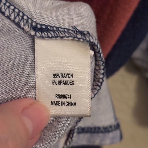 Colorful Striped V-Neck Women's Blouse With Tie Front, 3/4 Sleeves, Sz M - Picture 7 of 8